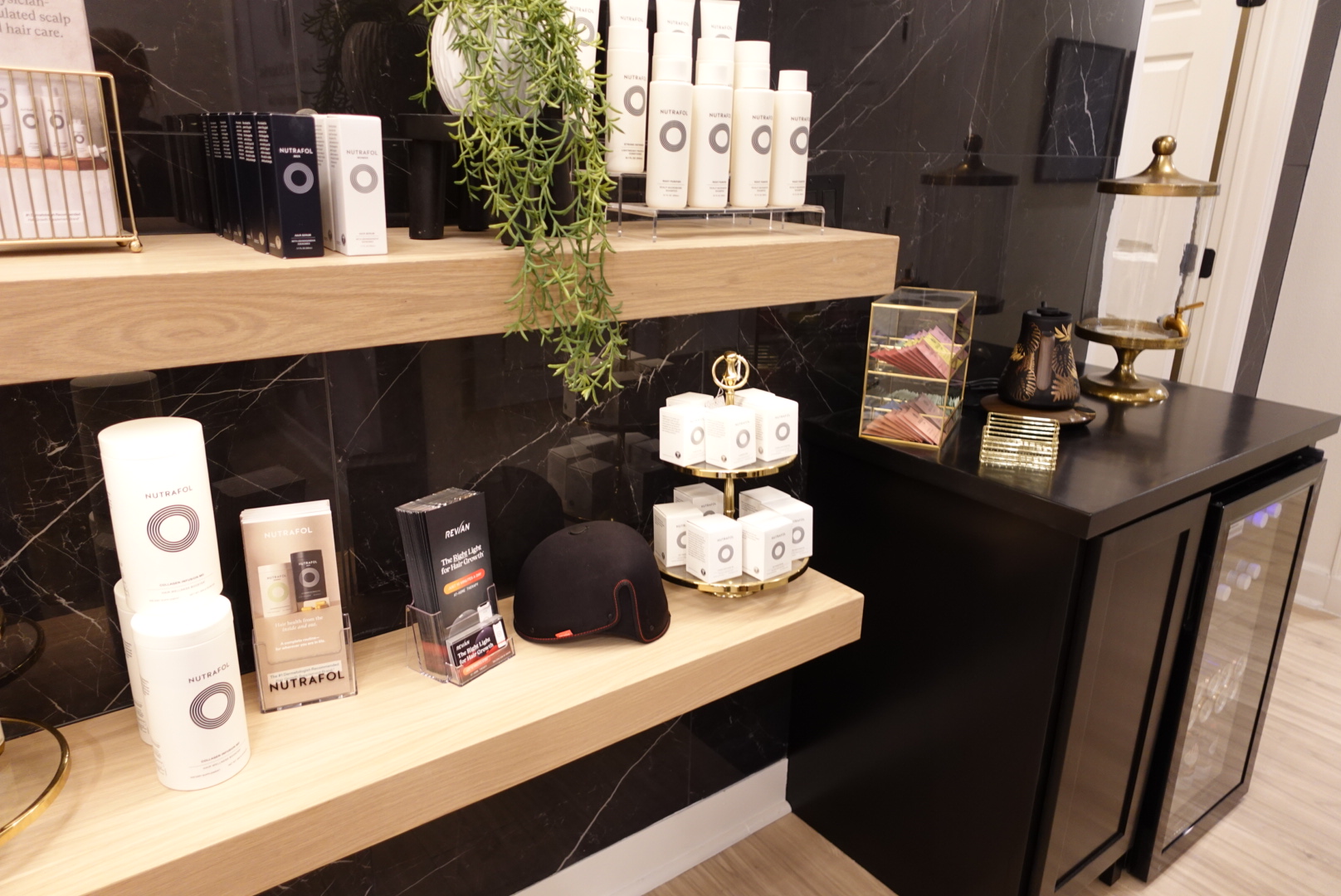 The retail wall with Oway and take-home care